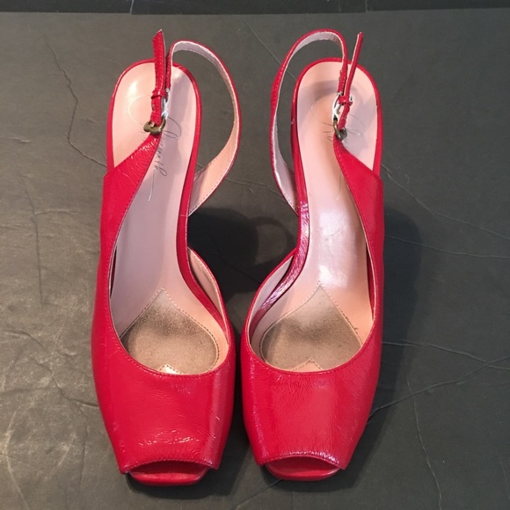 Gwyneth red peep toe Chunk heels size 9M